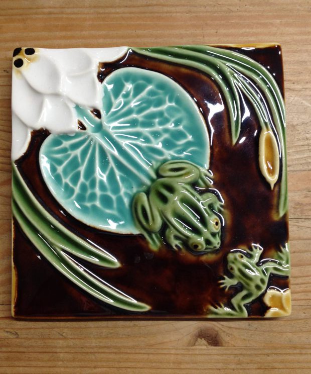 65003584 azulejo peq.ras c/nenufar a25mm l130mm c130mm