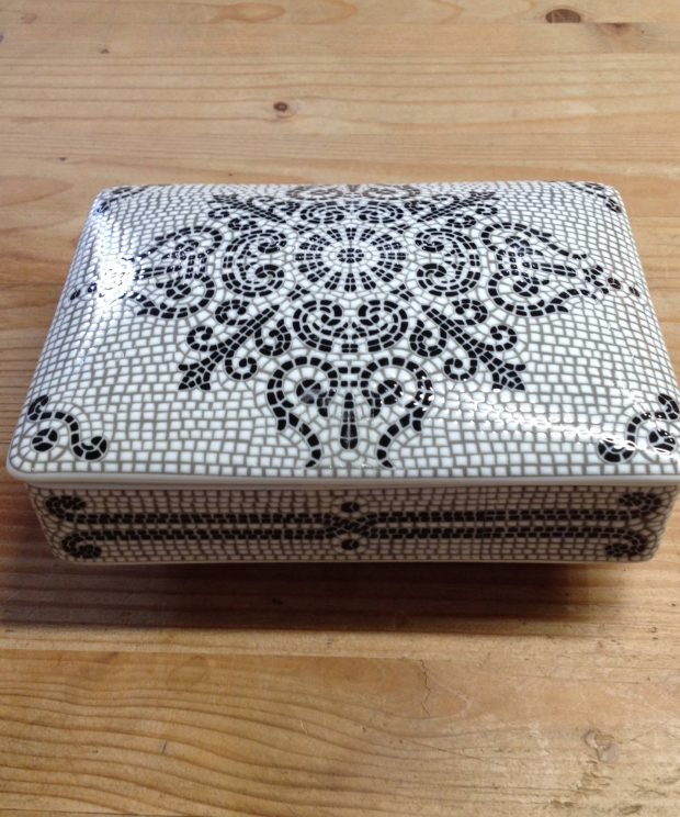 21132223 caixa baralho cartas calçada portuguesa